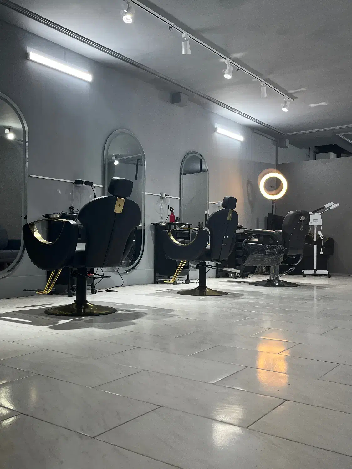 اجاره صندلی در آرایشگاه|اجارهٔ دفتر کار، اتاق اداری، مطب|کاشان, پاقپان|دیوار