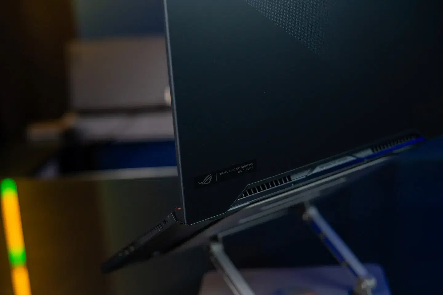 لپ تاپ ASUS ROG ZEPHYRUS پرچمدار قدرتمند گیمینگ|رایانه همراه|یزد, |دیوار