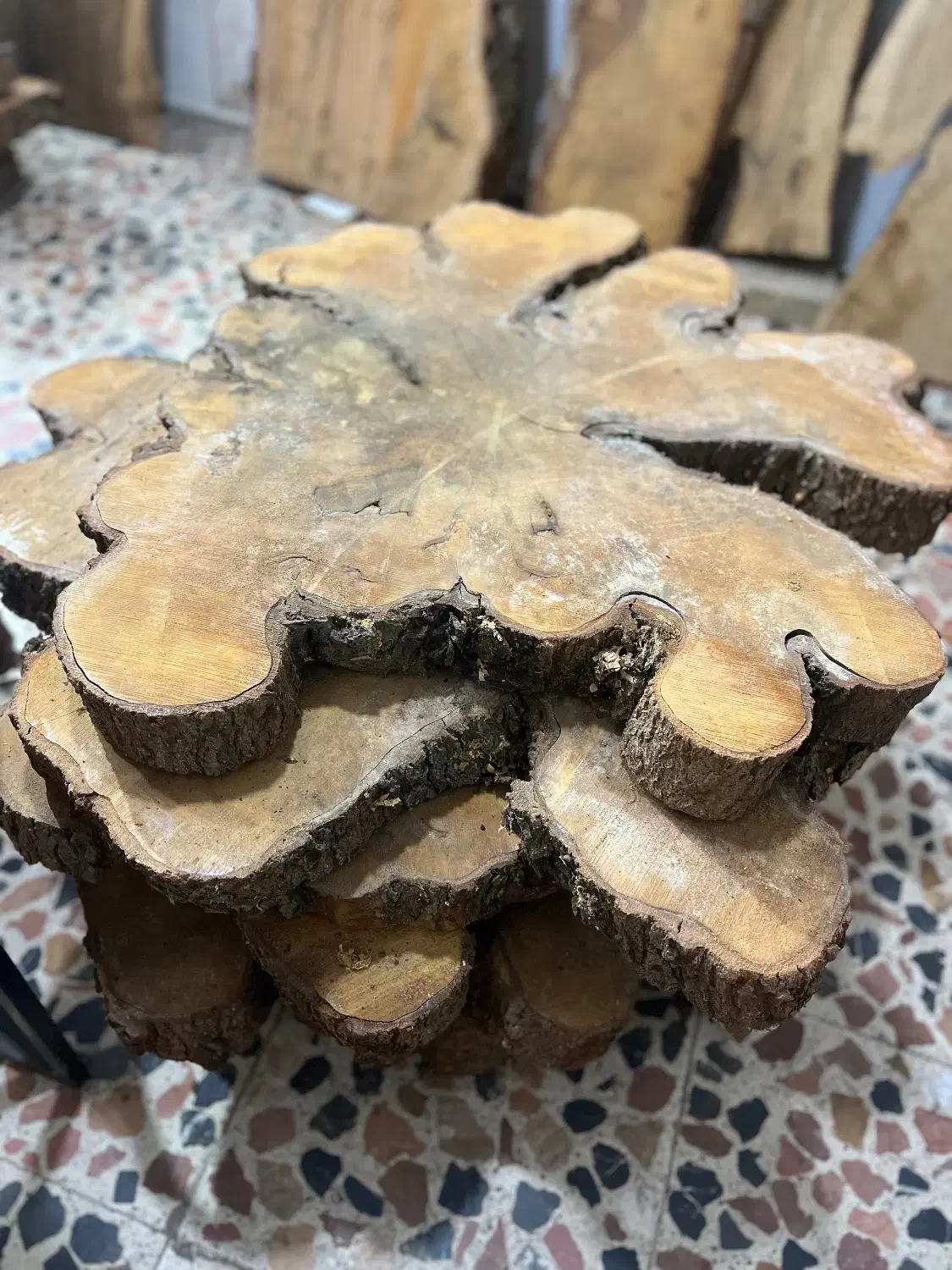 جلو مبلی روستیک چوب گردو|مبلمان خانگی و میز عسلی|رشت, گلسار|دیوار