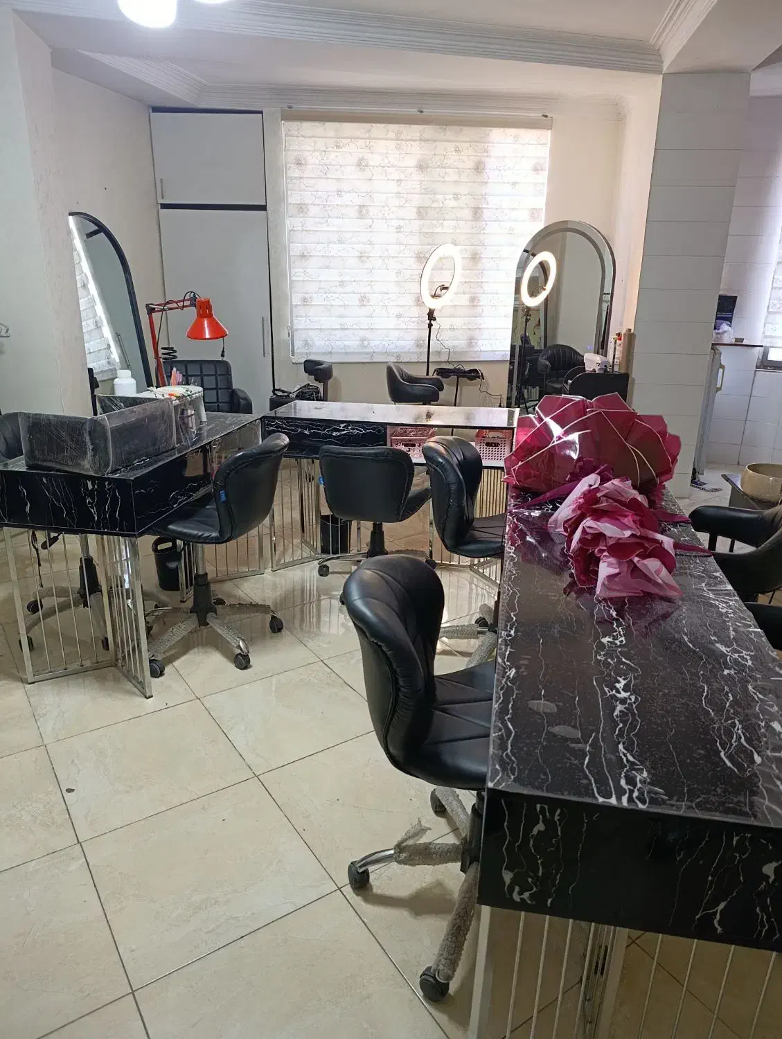 دعوت به همکاری در سالن زیبایی با بهترین لوکیشن|استخدام درمانی، زیبایی، بهداشتی|قدس, شهرقدس|دیوار