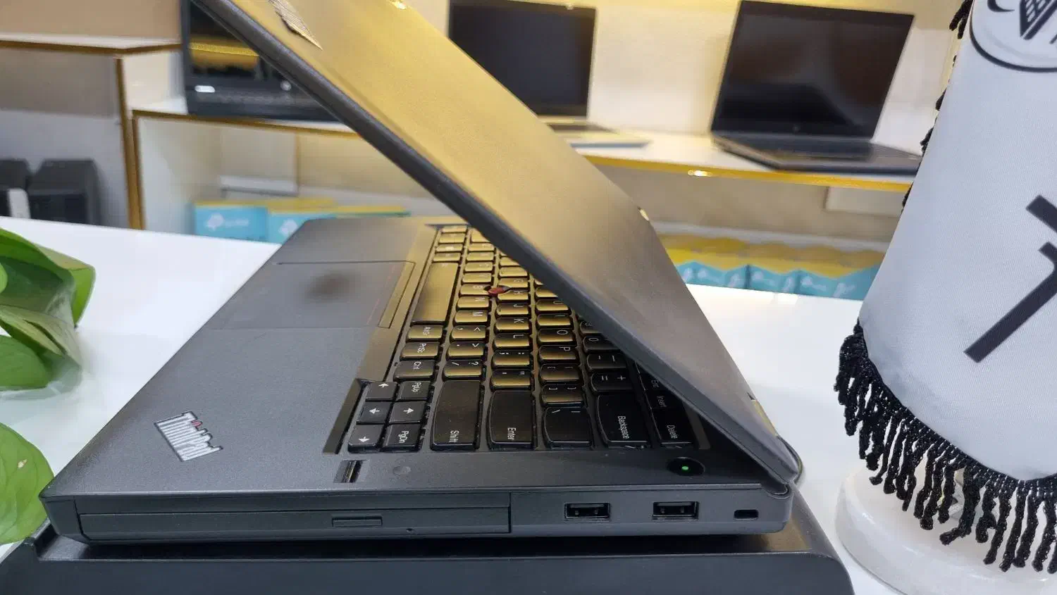 لپتاپ پردازنده Cor i7 لنوو گرافیک دار ssd|رایانه همراه|یزد, |دیوار