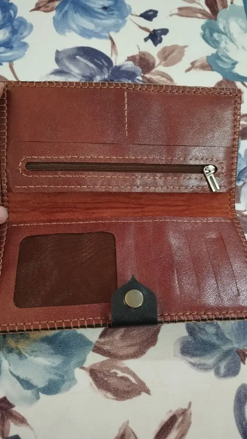 کیف چرم طبیعی|کیف، کفش، کمربند|پرند, فاز ۴|دیوار