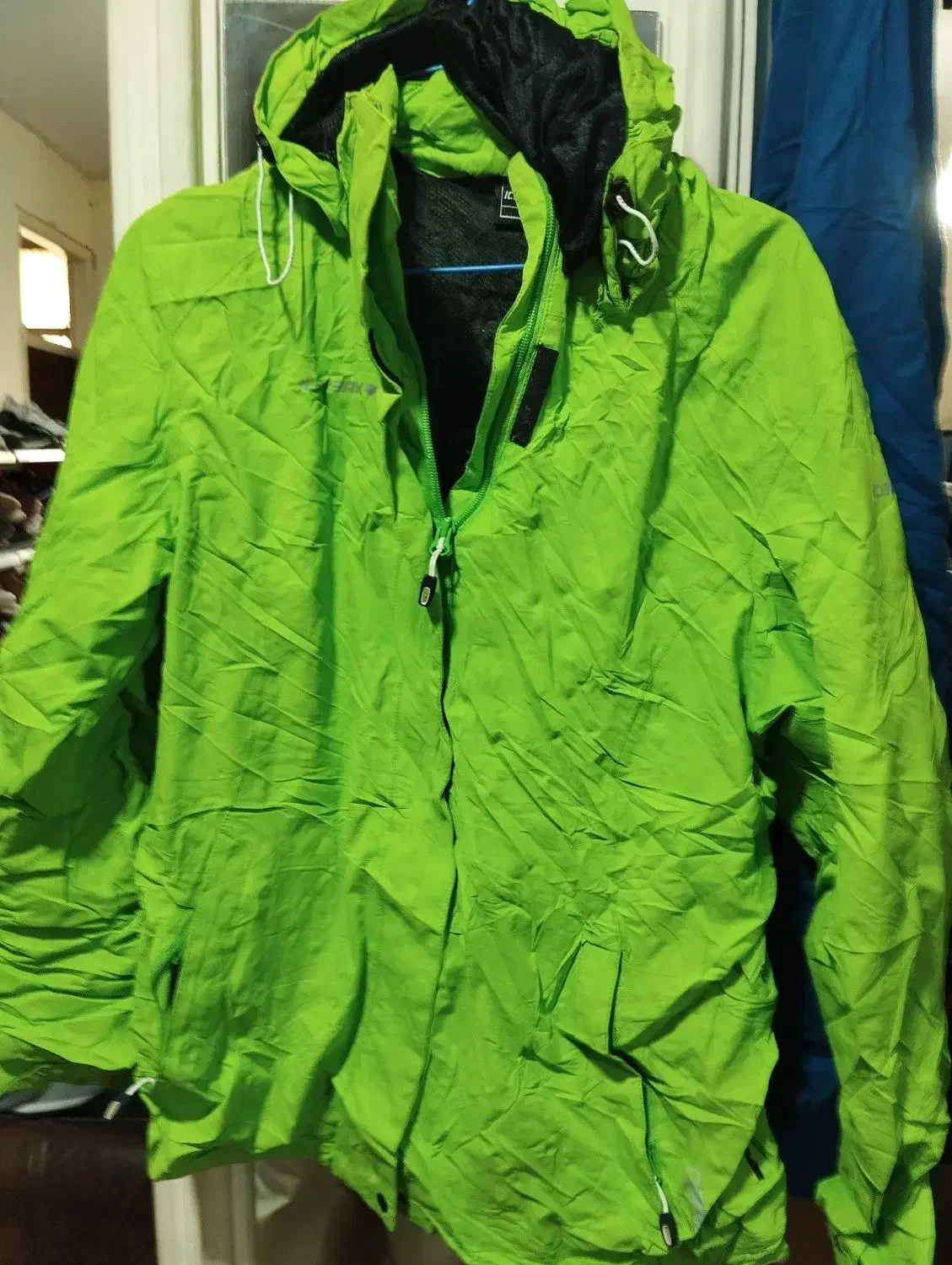 بادگیر|لباس|شیراز, ابیوردی|دیوار