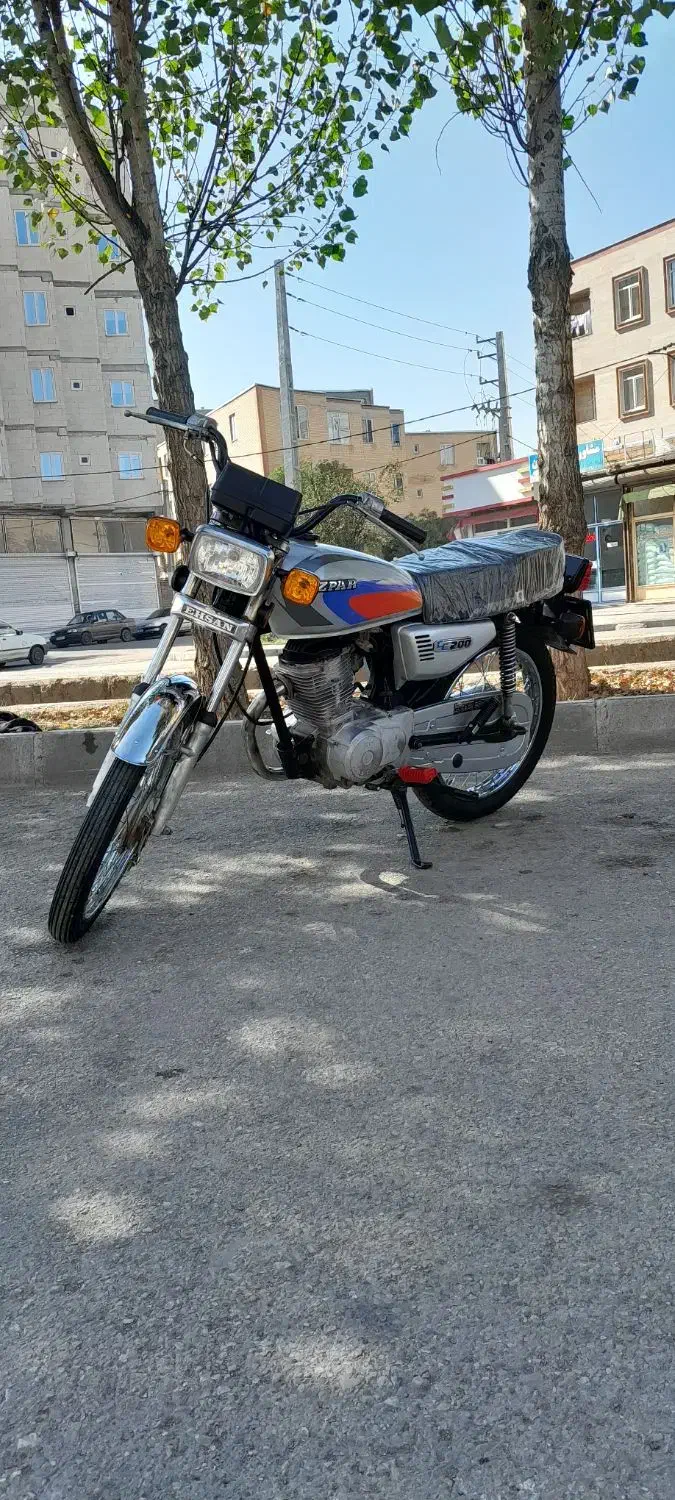 هوندا۸۹موتور  ۲۰۰درحدصفرنونو پلاک ملی مدارک کامل|موتورسیکلت|اردبیل, |دیوار