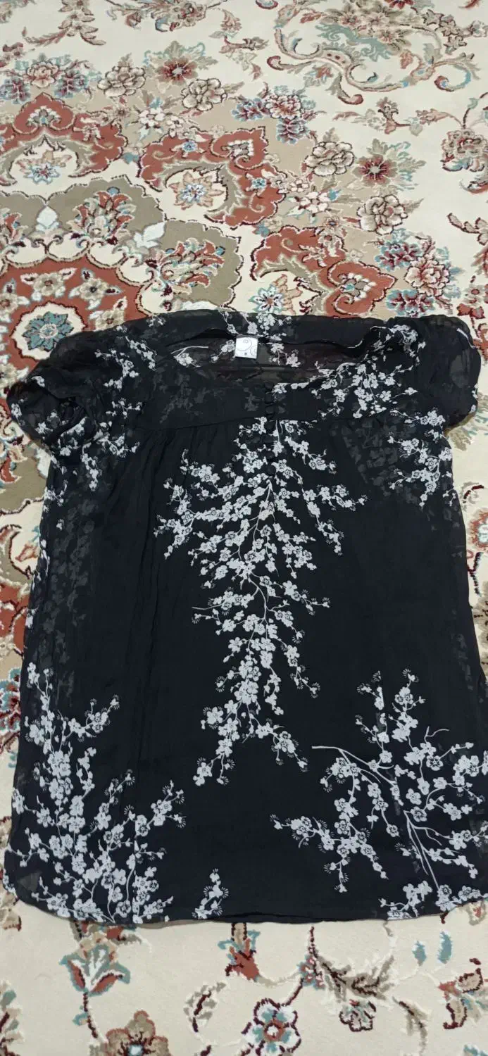 تعداد بسیار زیادی لباس|لباس|سنندج, |دیوار