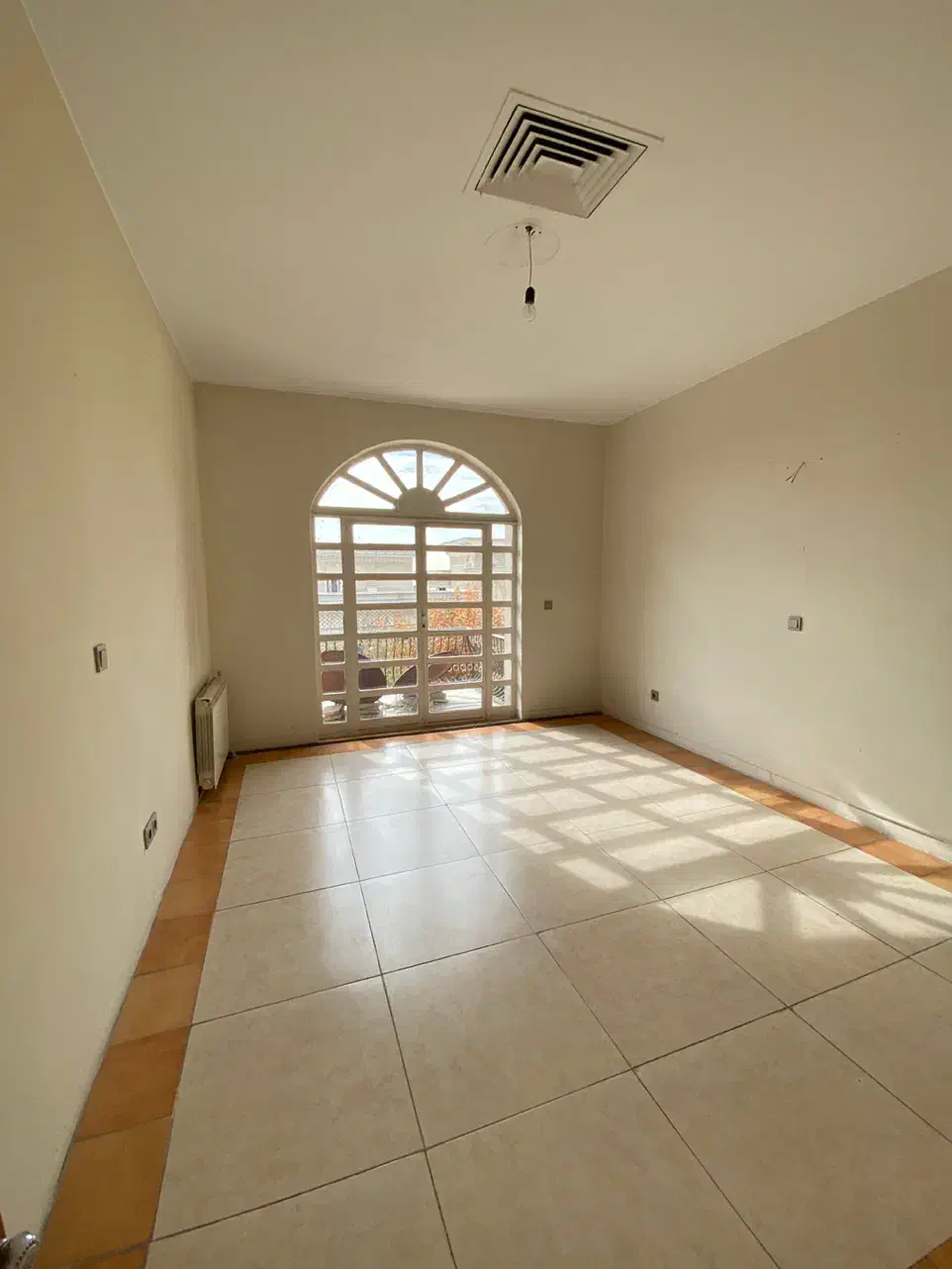 ۷۰۰متر دوبلکس/ اداری/ بر اصلی