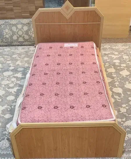 تخت خواب یک نفره با تشک طبی رویال|تخت و سرویس خواب|مریوان, |دیوار