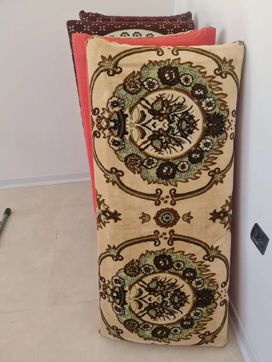 2 جفت پشتی(۴عدد) در حد نو استفاده نشده|پشتی|مشهد, امیریه|دیوار