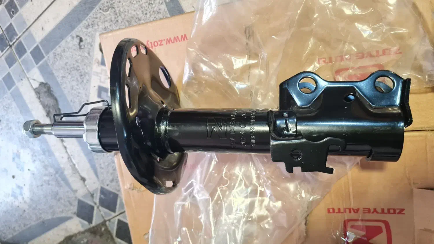 کمک جلوی اریو Z300 اصلی نو|قطعات یدکی و لوازم جانبی|شهریار, شهریار|دیوار