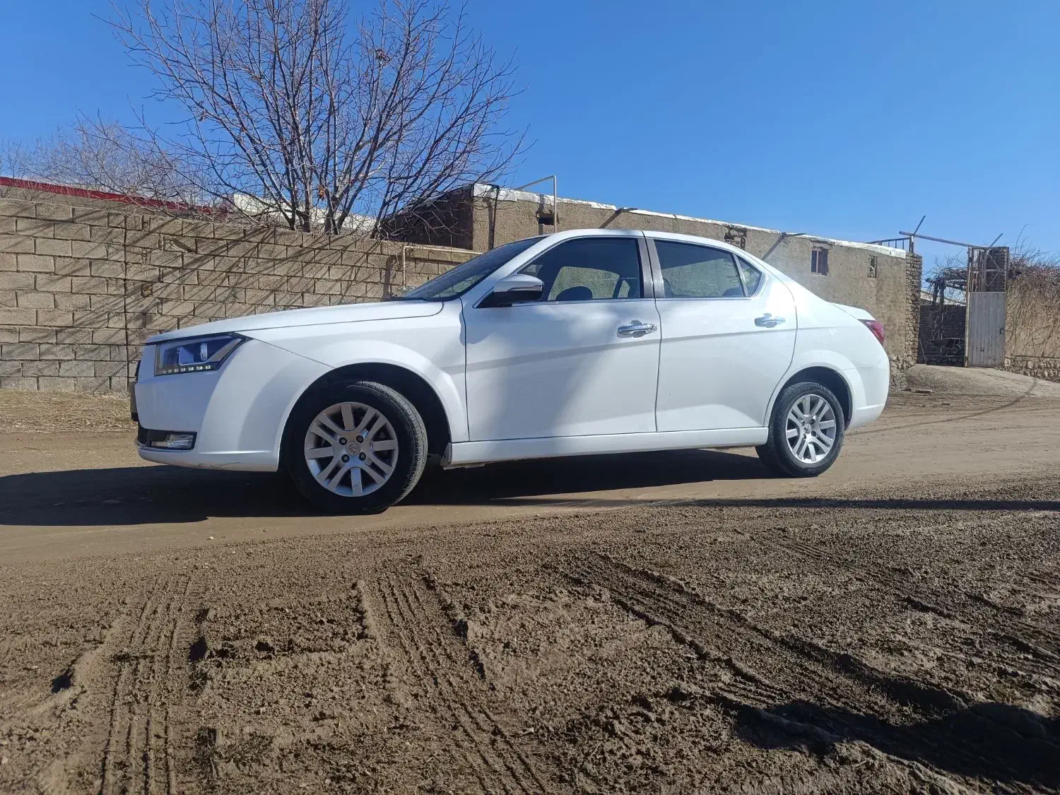 دنا پلاس تیپ2|خودرو سواری و وانت|بیرانوند, |دیوار