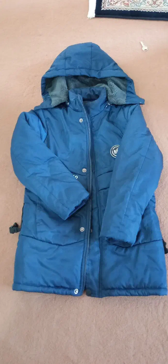 کت کاپشن و شلوار جین به صورت تکی هم فروخته می‌شود|کفش و لباس بچه|اسلام‌شهر, مظفریه|دیوار