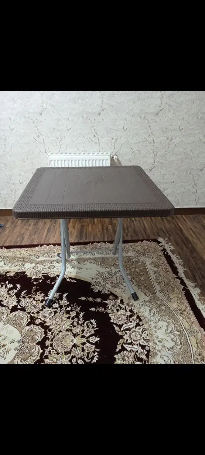 میز حصیری مربع چهارنفره پلاستیکی|میز و صندلی غذاخوری|رشت, کوی مهر|دیوار