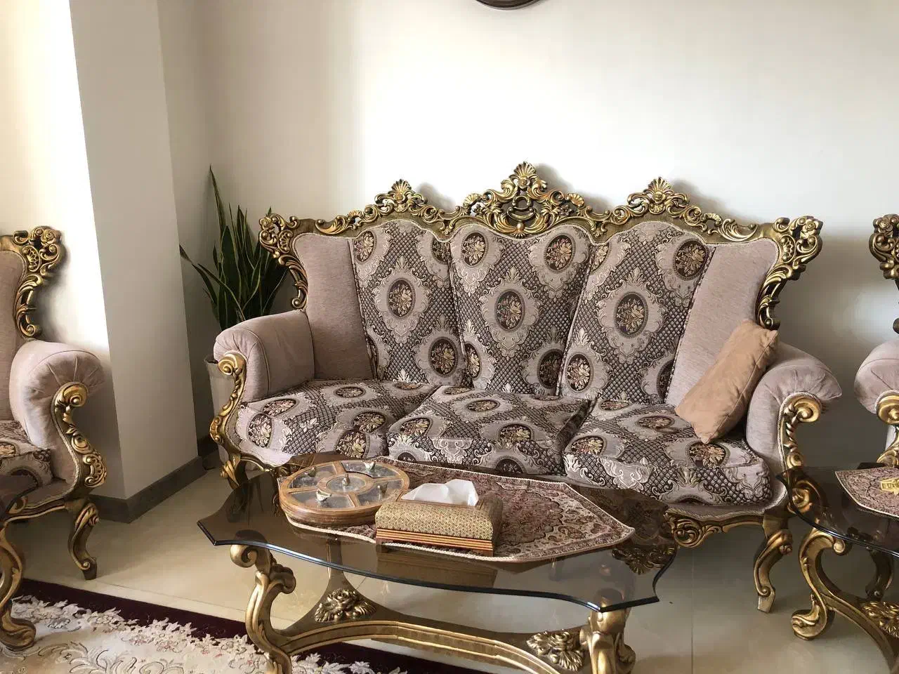مبل سلطنتی لاکچری|مبلمان خانگی و میز عسلی|لنجان, |دیوار