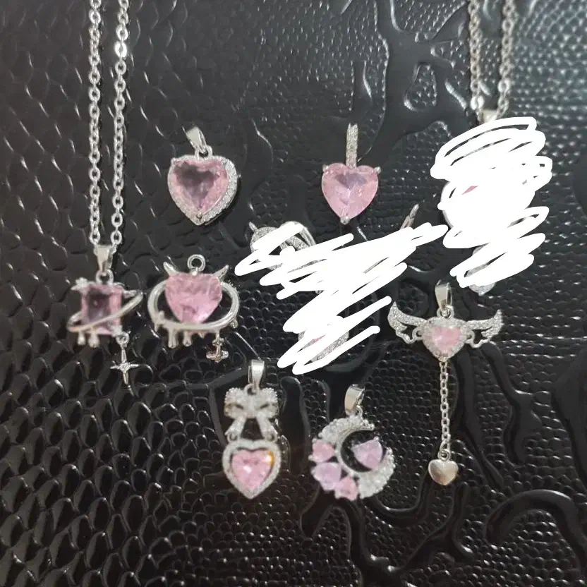 انواع گردنبند و دستبند دخترانه|بدلیجات|اردبیل, |دیوار