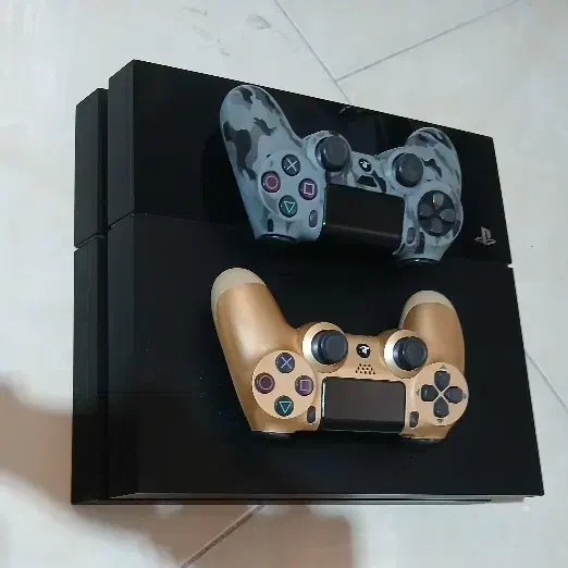 دستگاه ps4|کنسول، بازی ویدئویی و آنلاین|مشهد, فرودگاه|دیوار