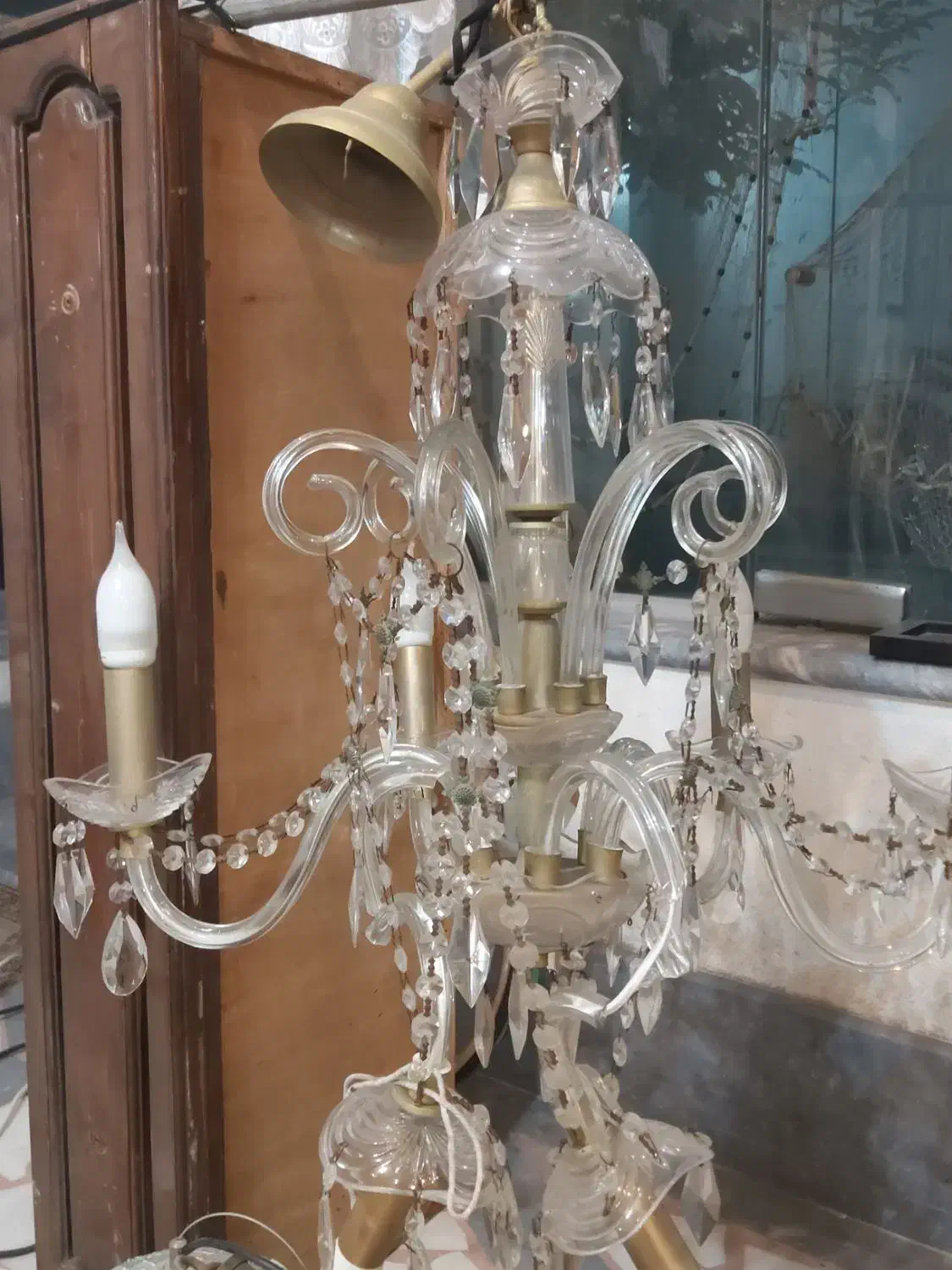 دو عدد لوستر ۶ و ۸ شاخه مدل چک کریستالی|لوستر و چراغ آویز|رشت, خمیران زاهدان|دیوار