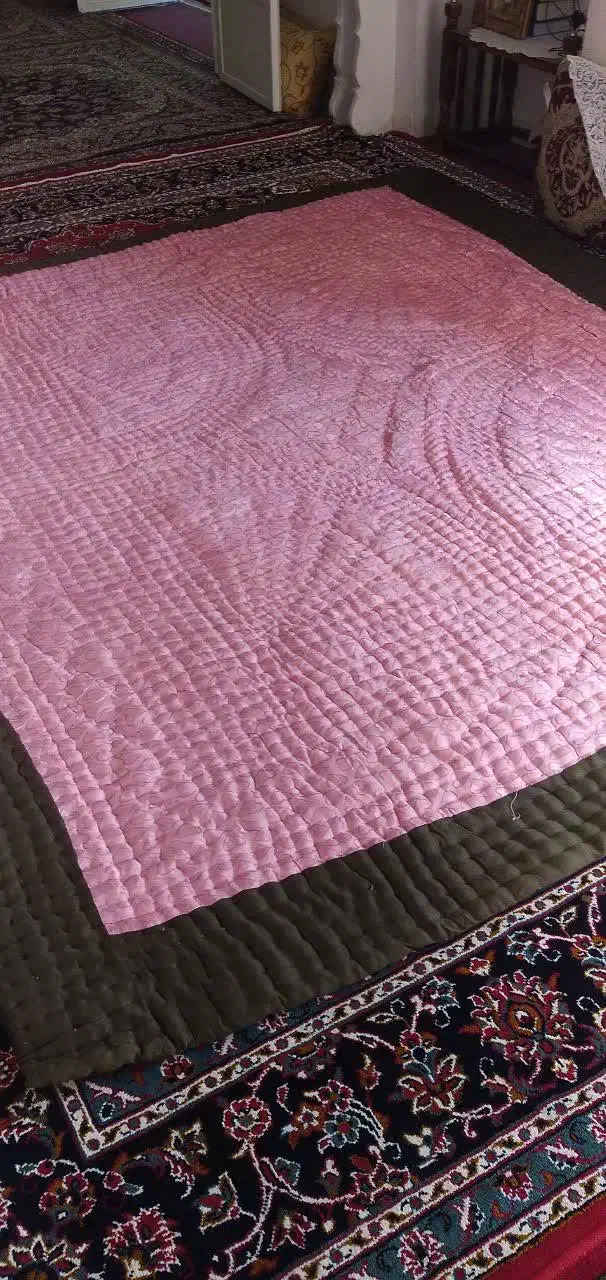 لحاف کرسی|رختخواب، بالش، پتو|کاشان, سرفره و صدره|دیوار