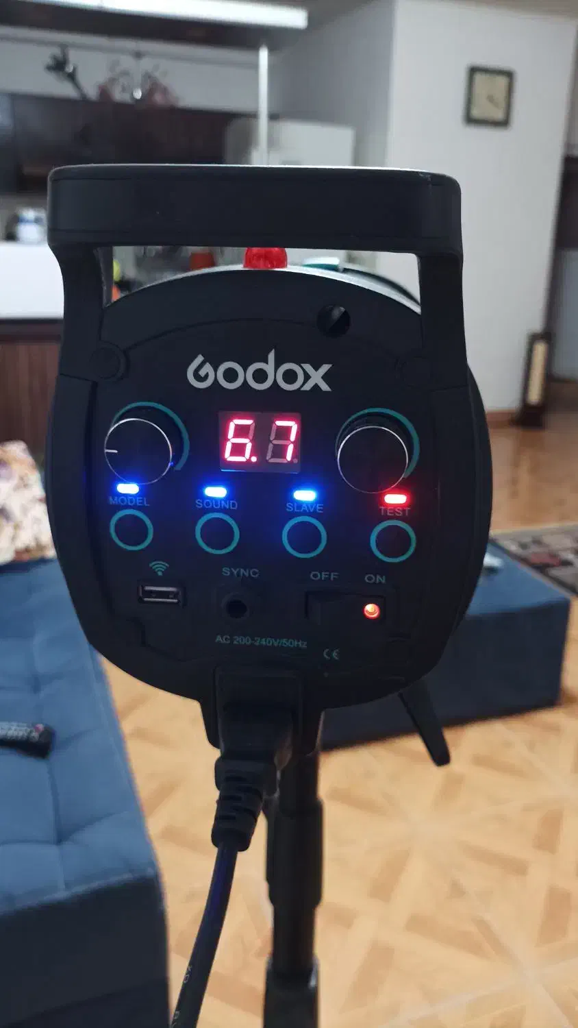 فلاش استودیویی گودوکس Qs300|دوربین عکاسی و فیلم‌برداری|صومعه‌سرا, |دیوار