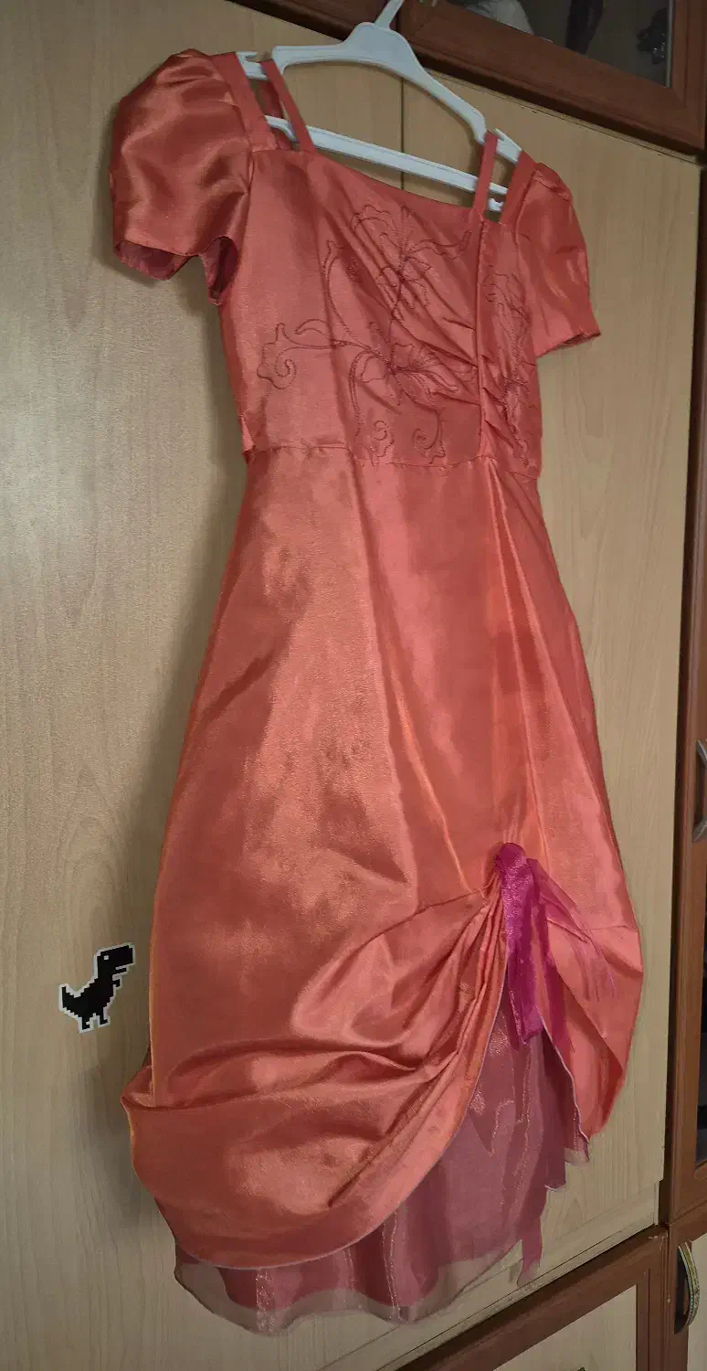 لباس مجلسی بچگانه|کفش و لباس بچه|رشت, کوی جام جم|دیوار