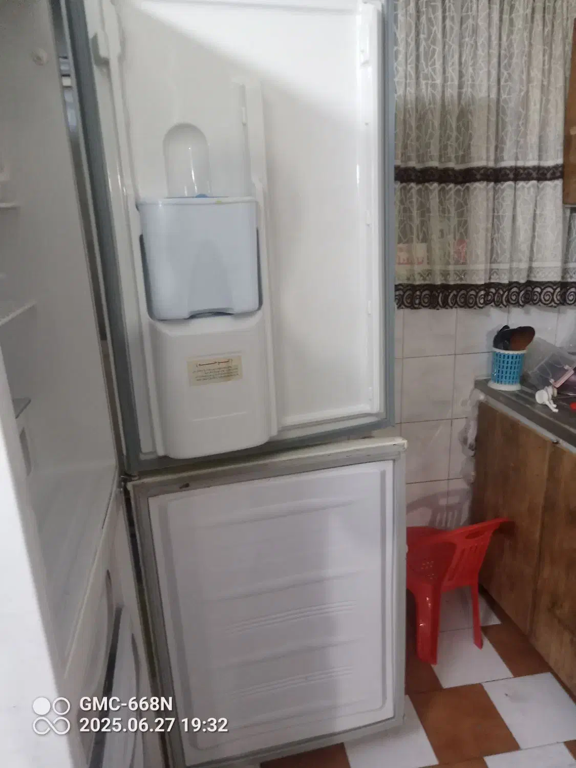 تعویض انواع نوار های درب یخچال در منزل فوری|خدمات پیشه و مهارت|اصفهان, باغ کاران|دیوار