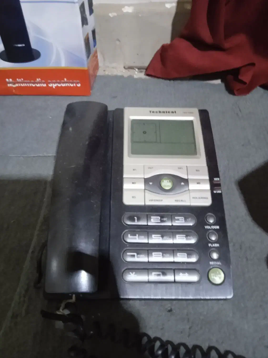 تلفن رومیزی با ورودی وخروجی ۲ لاین|تلفن رومیزی|خرمشهر, |دیوار