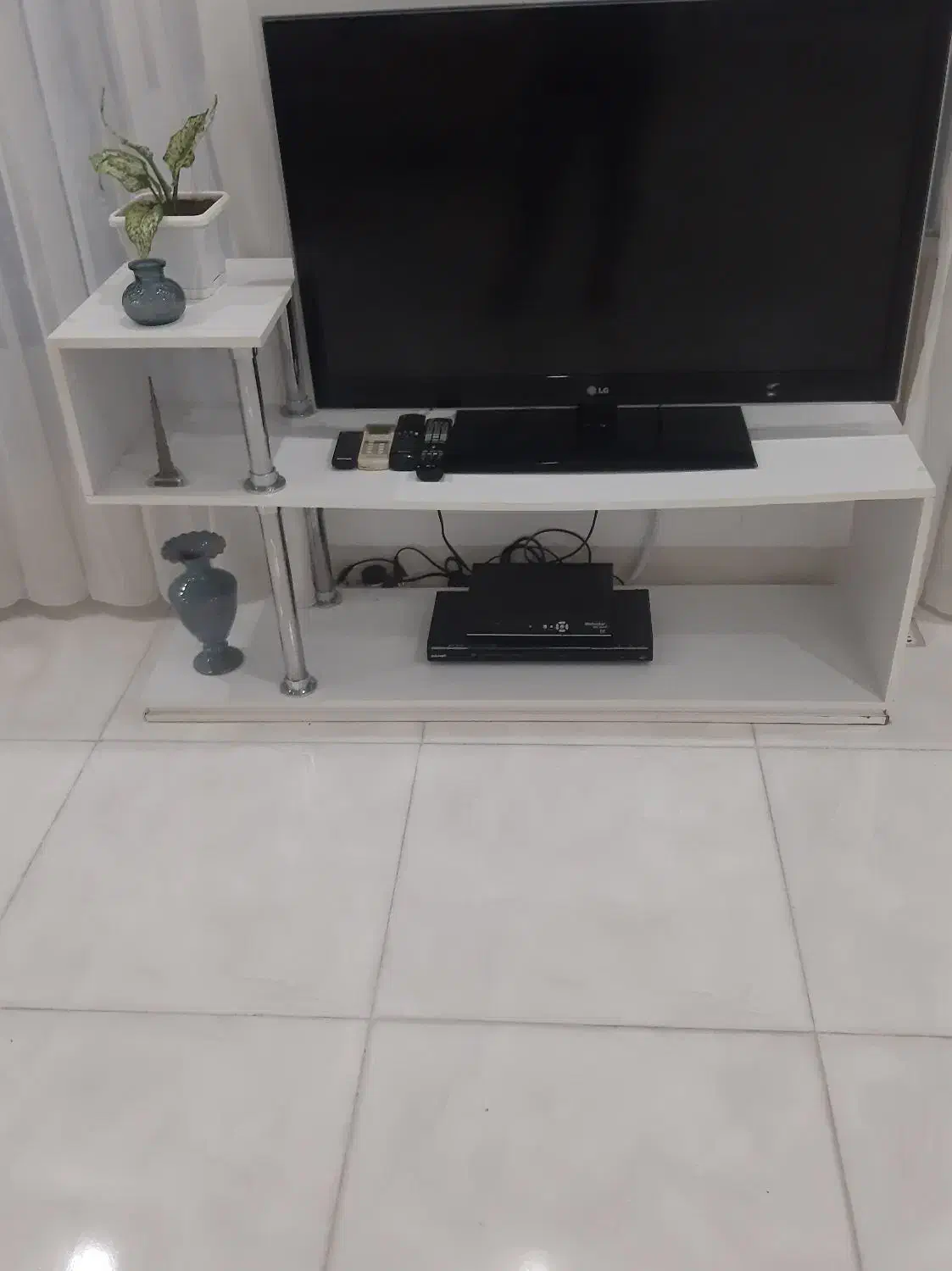 میز تی وی جنس چوب درحدنو|میز تلویزیون|پاوه, |دیوار