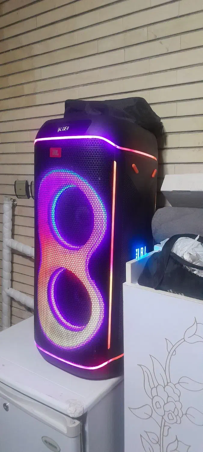 پارتی باکس JBL شرکتی شارژی|صوتی و تصویری|بروجن, |دیوار