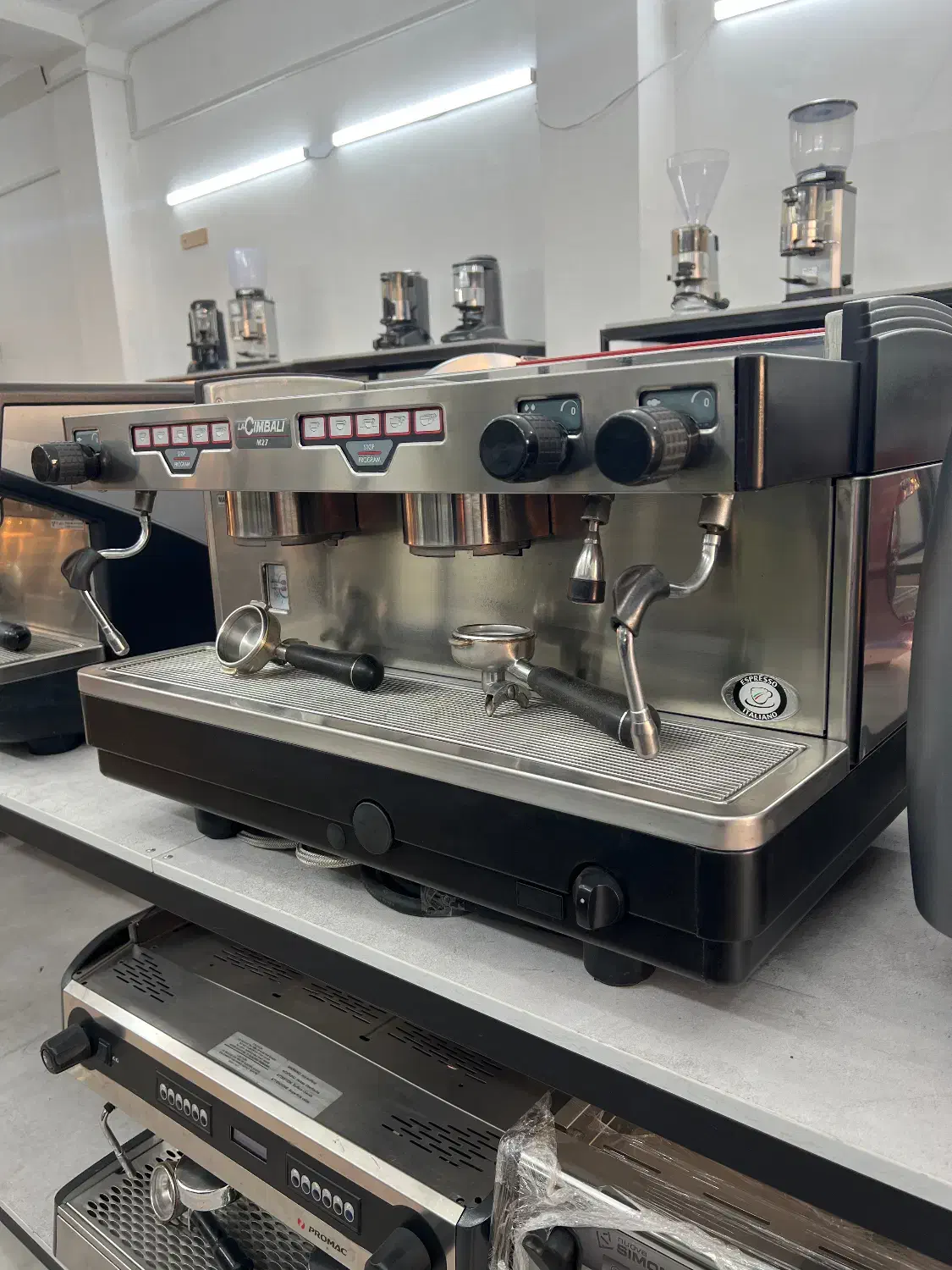 جیمبالی m27اولد فیس|کافی‌شاپ و رستوران|دلوار, |دیوار