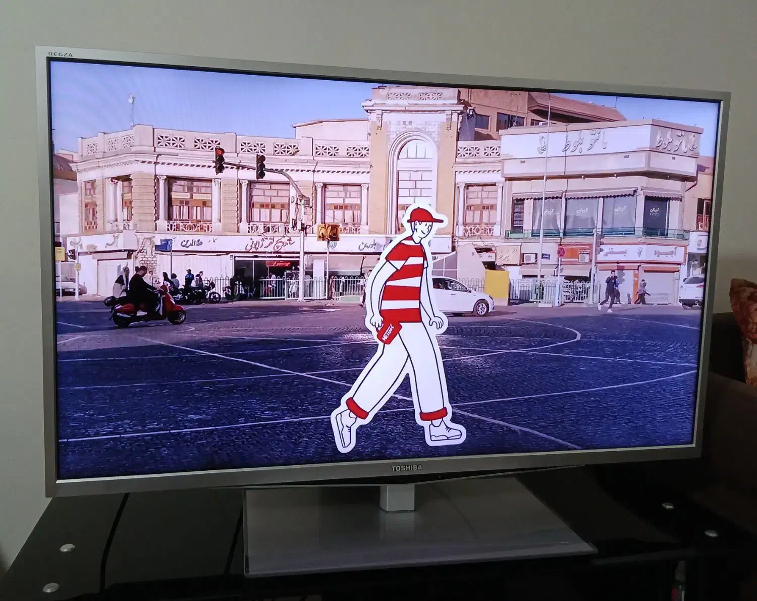 تلویزیون ۴۶ اینچ|تلویزیون و پروژکتور|گرگان, |دیوار