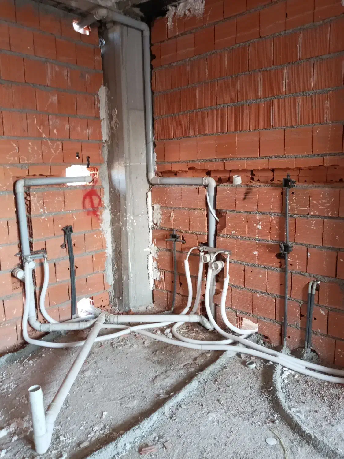 تاسیسات آب وفاضلاب شوفاژ گرمایش از کف وخدمات.فنی|خدمات پیشه و مهارت|بجنورد, |دیوار