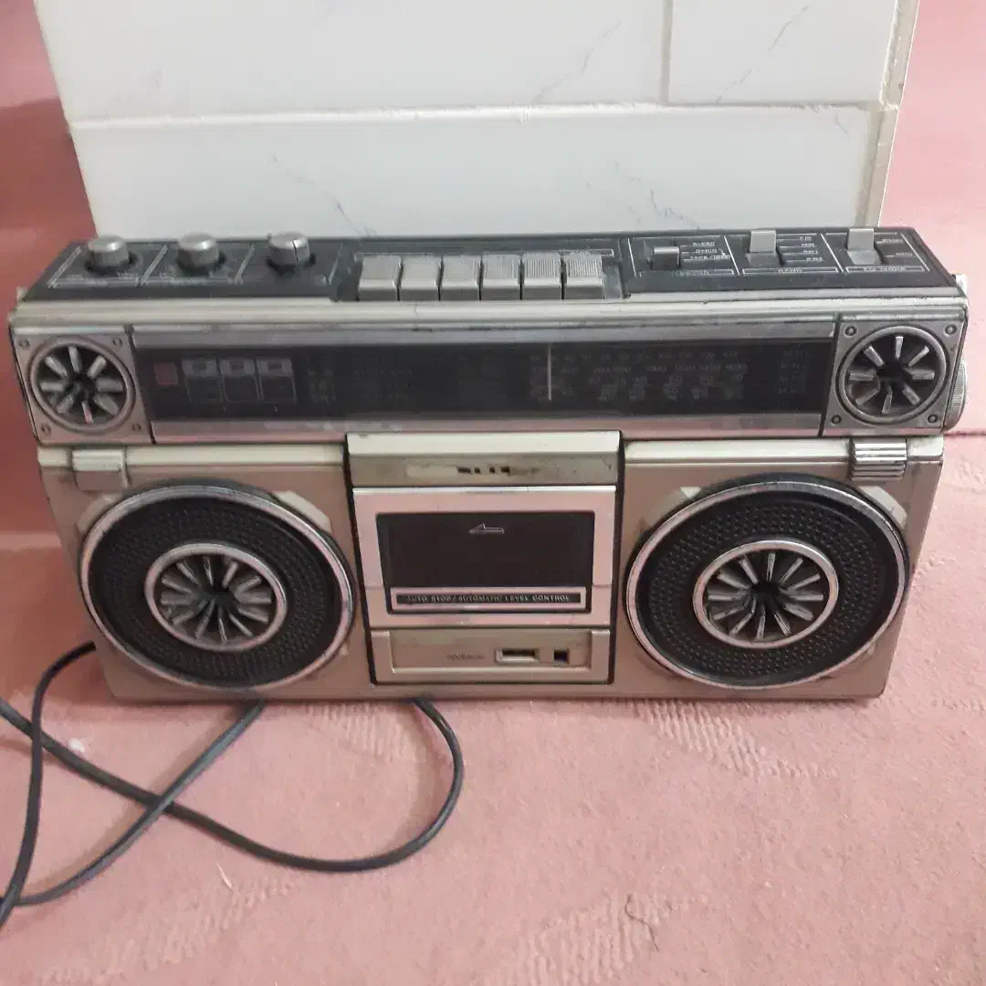 رادیوضبط قدیمی|سیستم صوتی خانگی|اشکذر, |دیوار