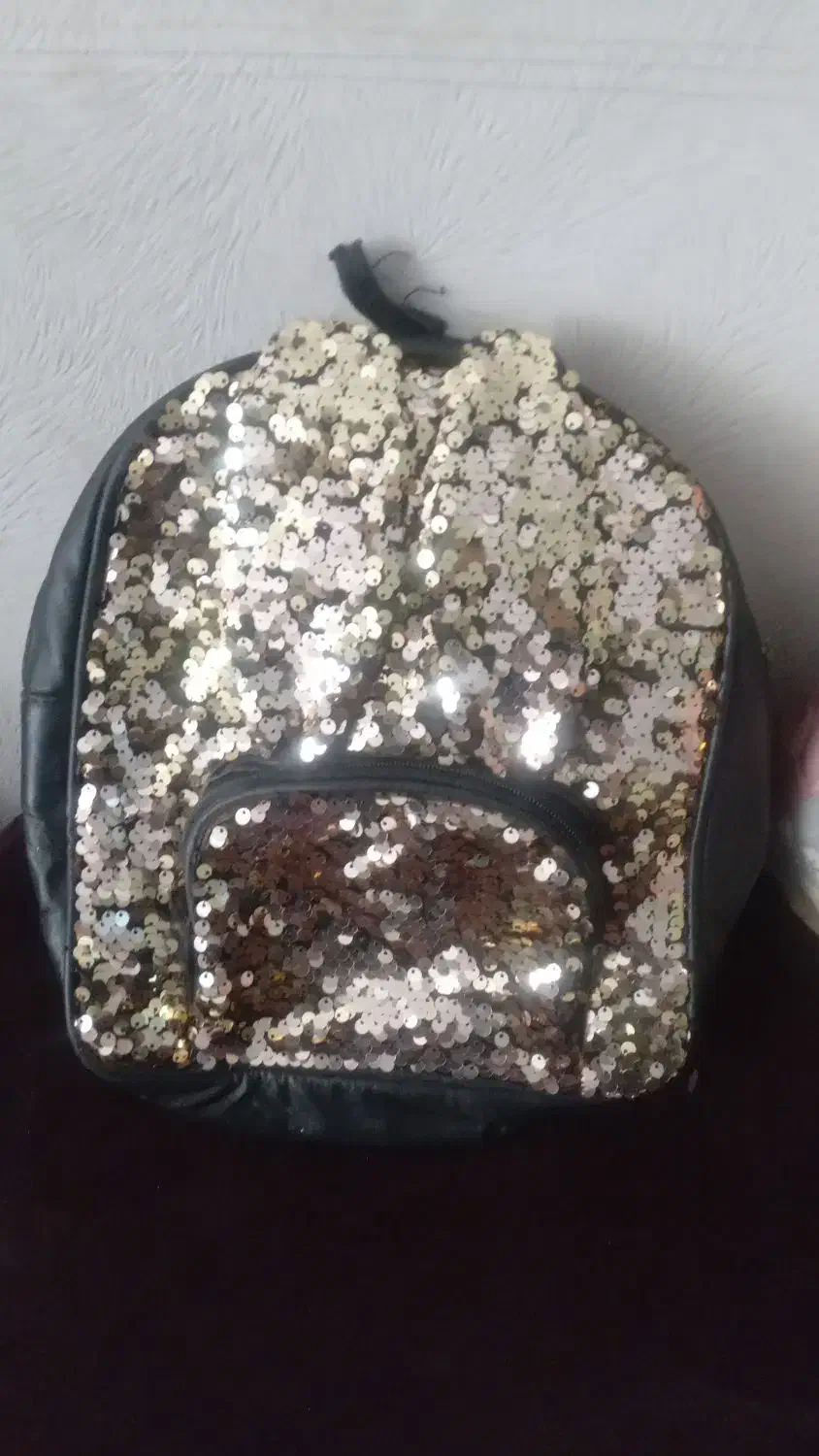 کیف|کیف، کفش، کمربند|کرمان, |دیوار