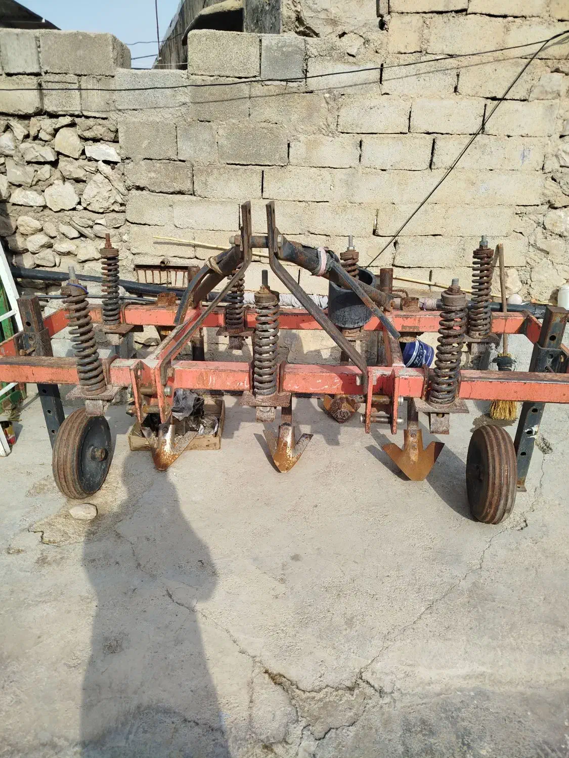 پنجه غازی|ماشینآلات صنعتی|چرام, |دیوار