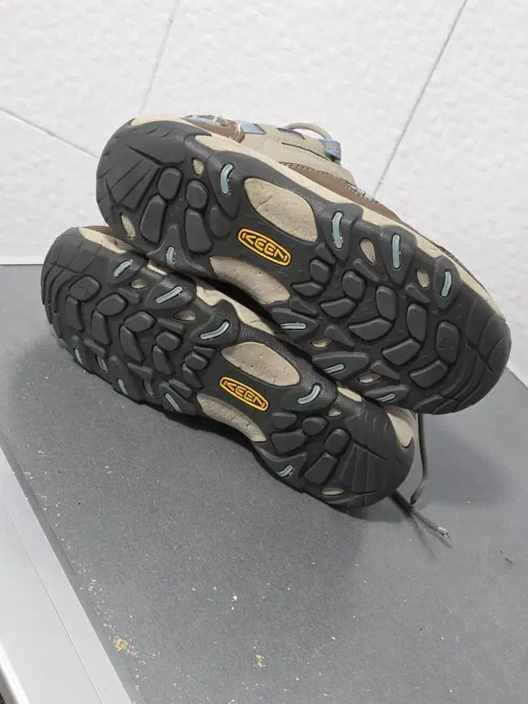 کفش کوهنوردی استوک اورجینال مارک keenآمریکادرصدرا|کیف، کفش، کمربند|شیراز, علوم پزشکی|دیوار