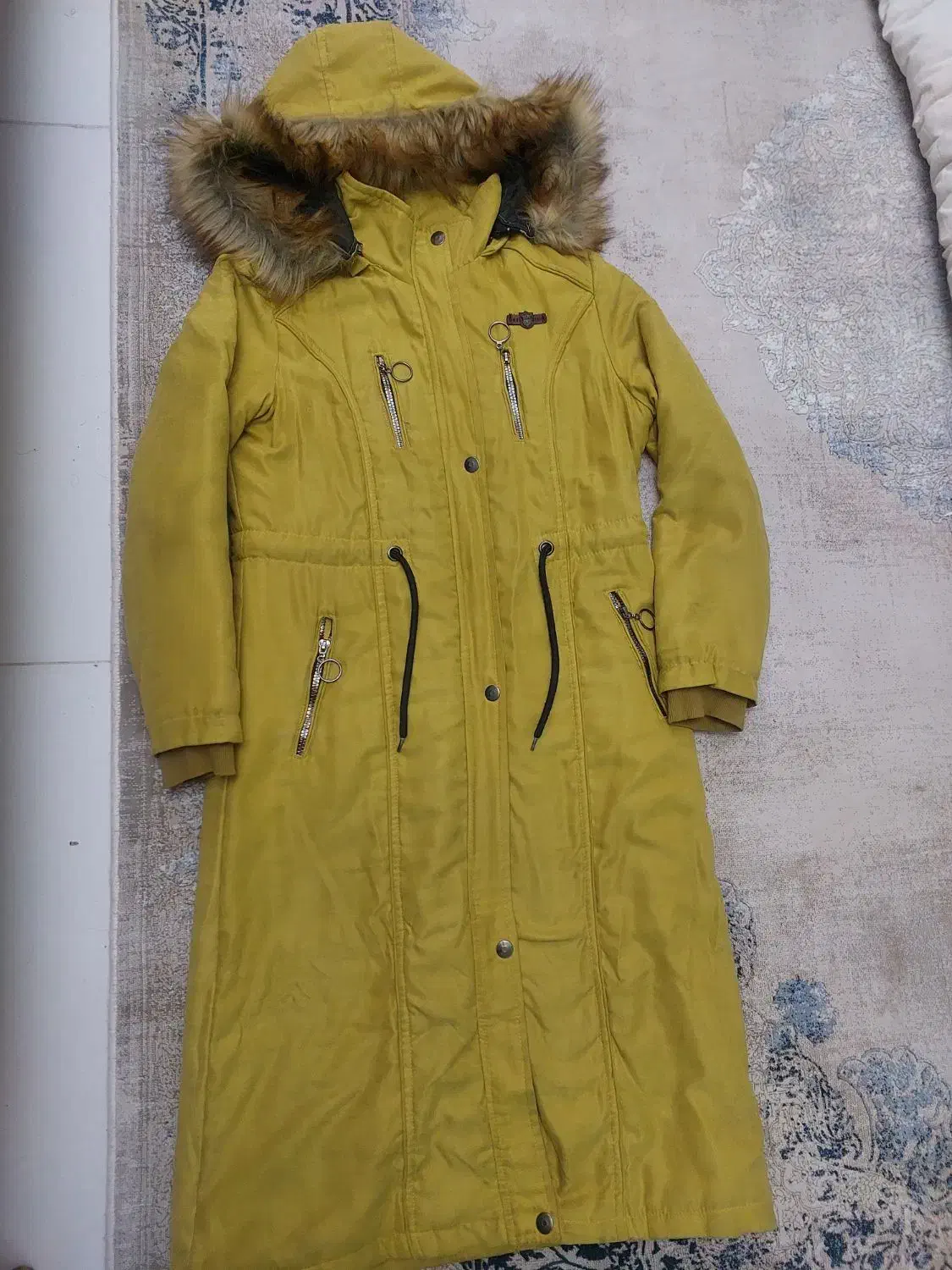 پالتو زمستانه بسیار شیک و گرم|لباس|شیراز, زرهی|دیوار