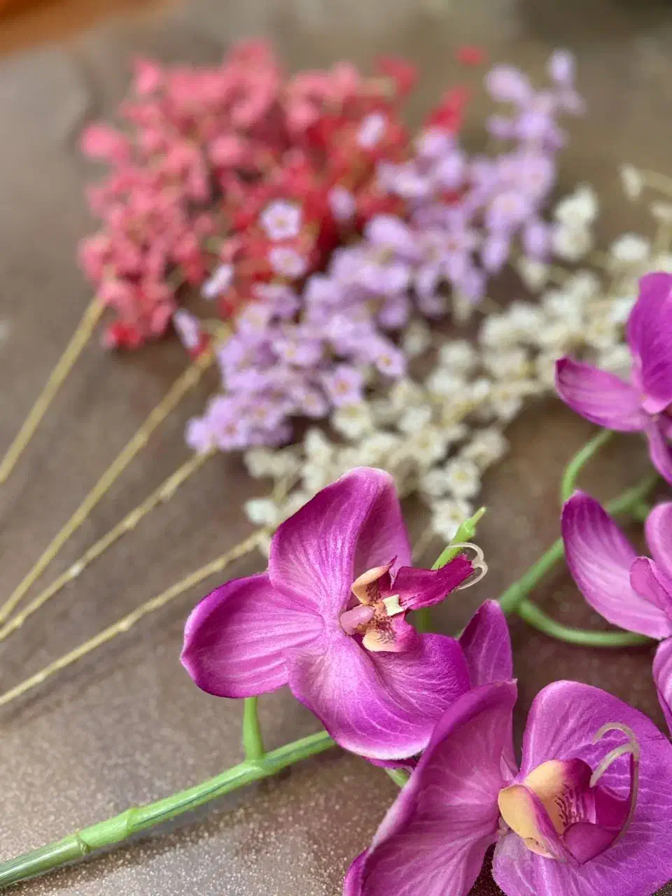شاخه‌های زیبای تزئینی و ارکیده مصنوعی|گل مصنوعی|رشت, پل تالشان|دیوار