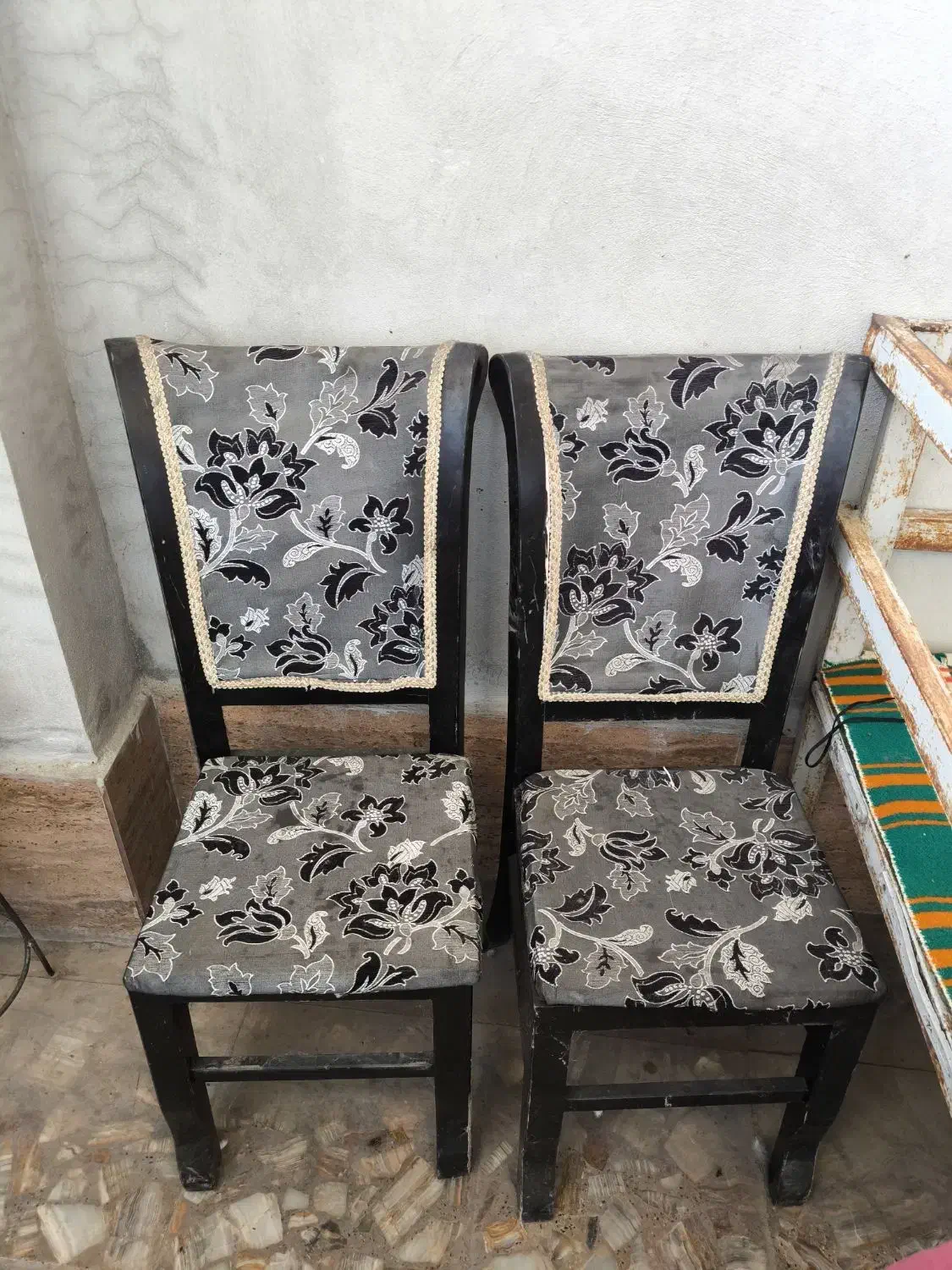 صندلی|صندلی و نیمکت|گتاب, |دیوار