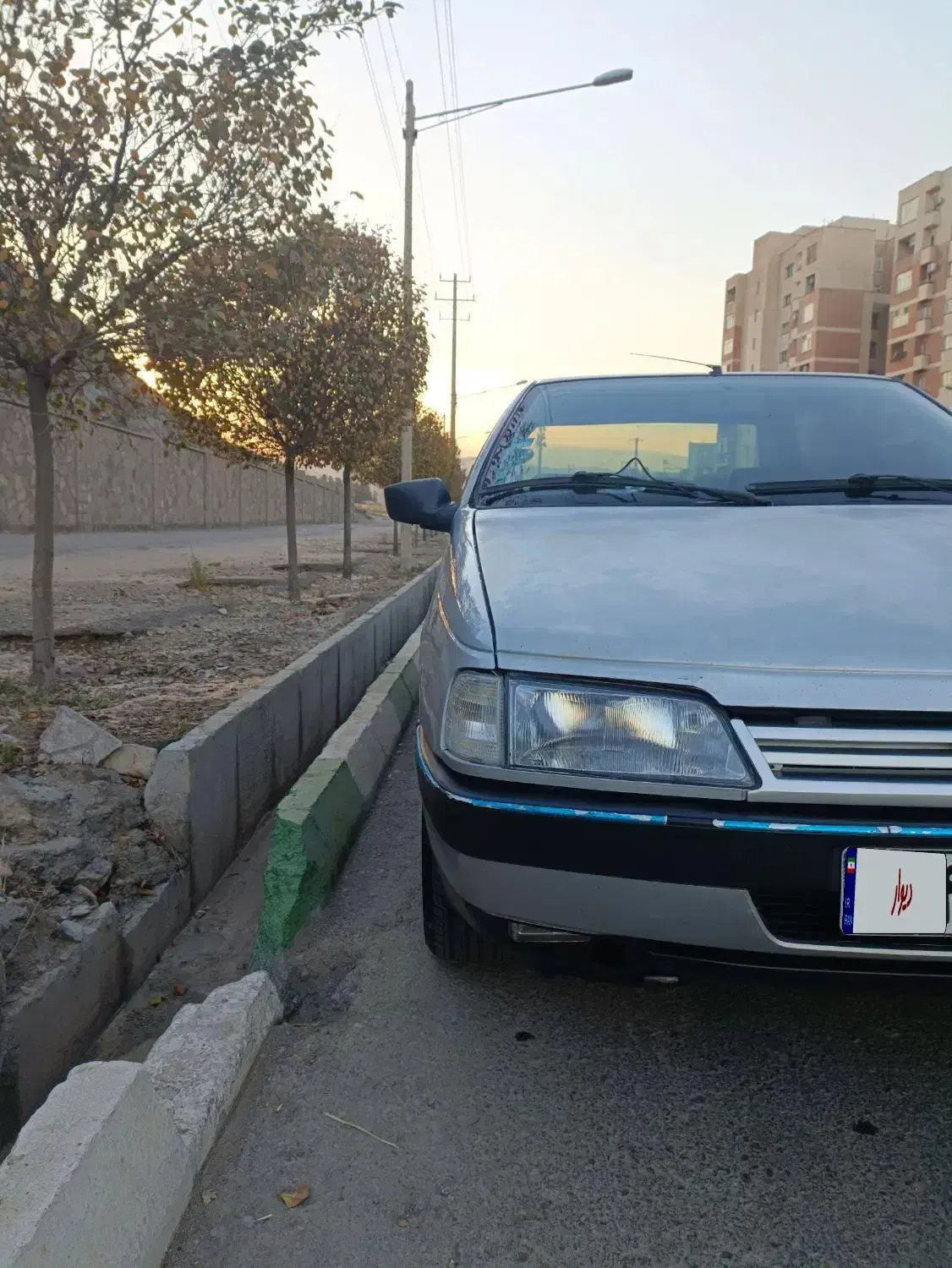 پژو 405 دوگانه ی کارخانه مدل 88|خودرو سواری و وانت|مشهد, خواجه ربیع|دیوار