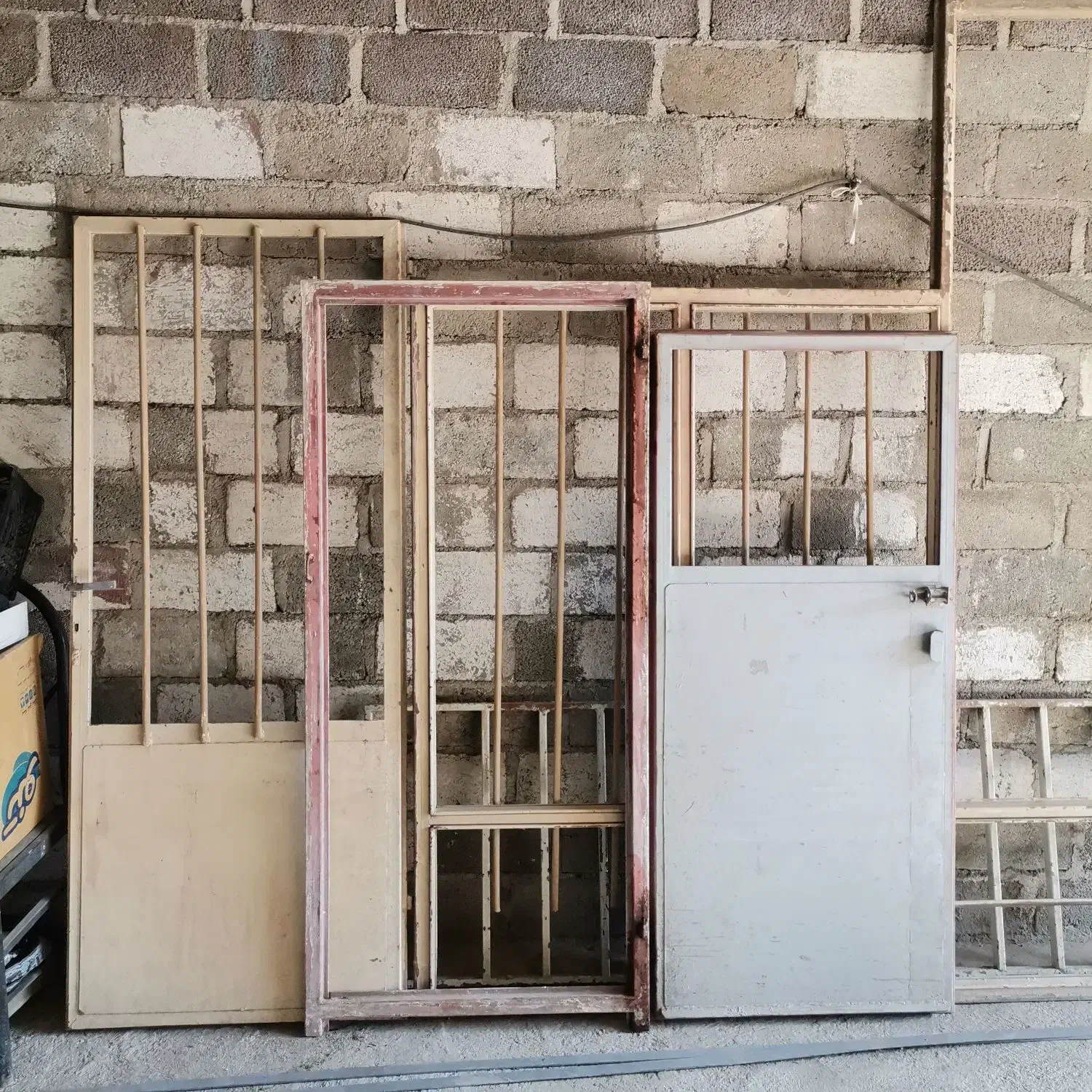 درب و پنجره آهنی|مصالح و تجهیزات ساختمان|بوکان, |دیوار