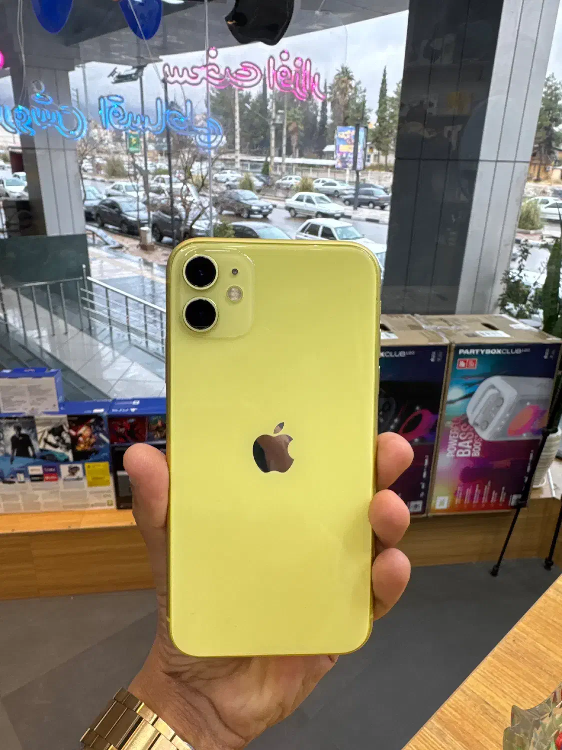iphone 11 normal 128|موبایل|شیراز, معالی‌آباد|دیوار