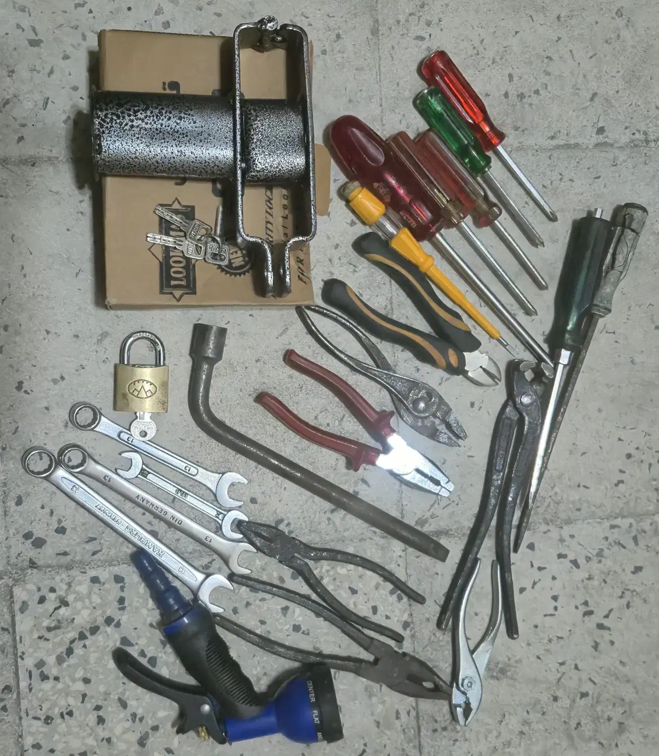 فروش مقداری آبزارآلات وقفل پدال(آکبند)|ابزارآلات|تهران, شهید اسدی|دیوار