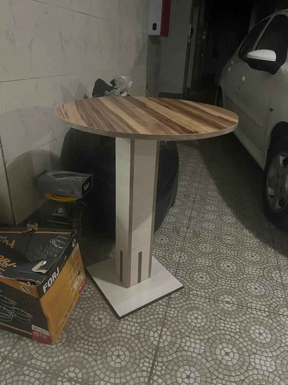 میز گرد چوبی|میز و صندلی غذاخوری|خوی, |دیوار