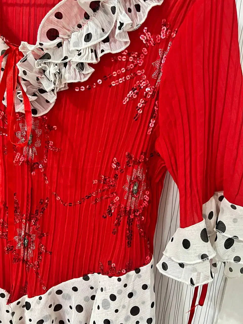 بلوز و شومیز|لباس|آستانه اشرفیه, |دیوار