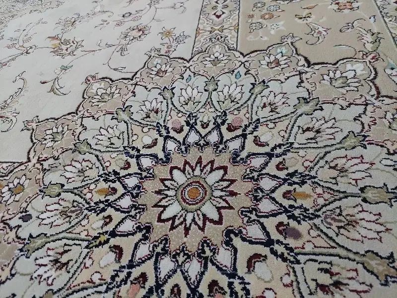 دوعدد غالی ۱۲ متری ۷۰۰شانه|فرش|باوی, |دیوار