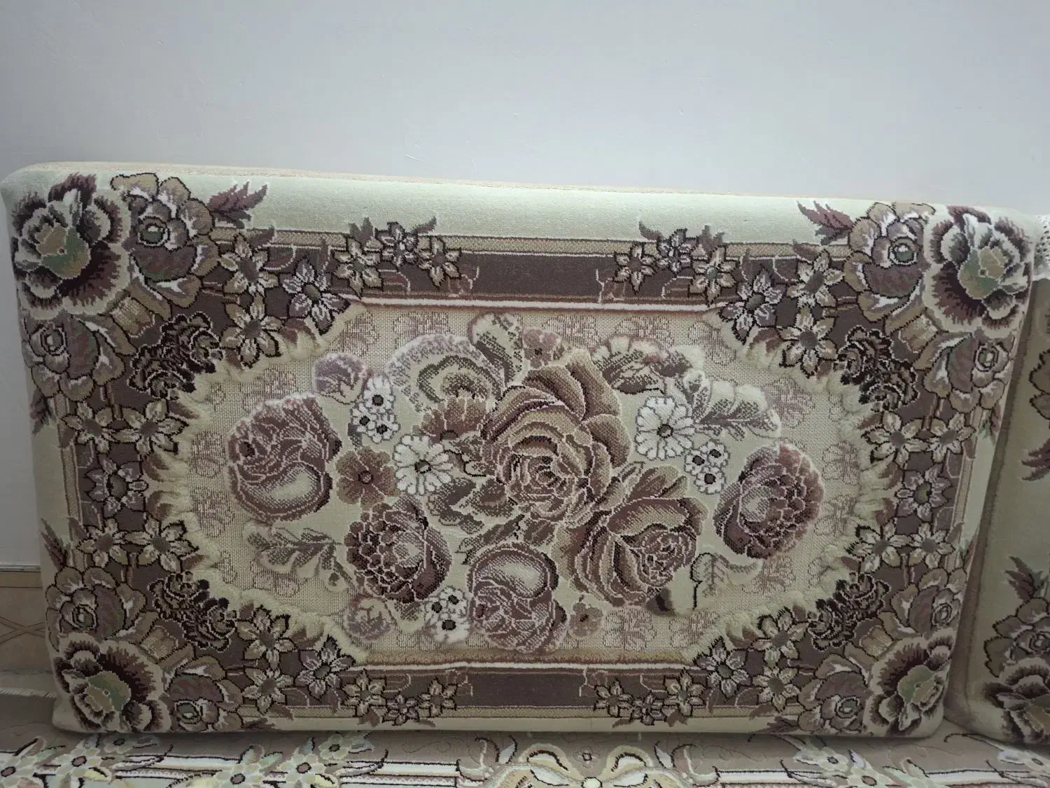 چهار عدد پشتی فرشی|پشتی|گلپایگان, |دیوار