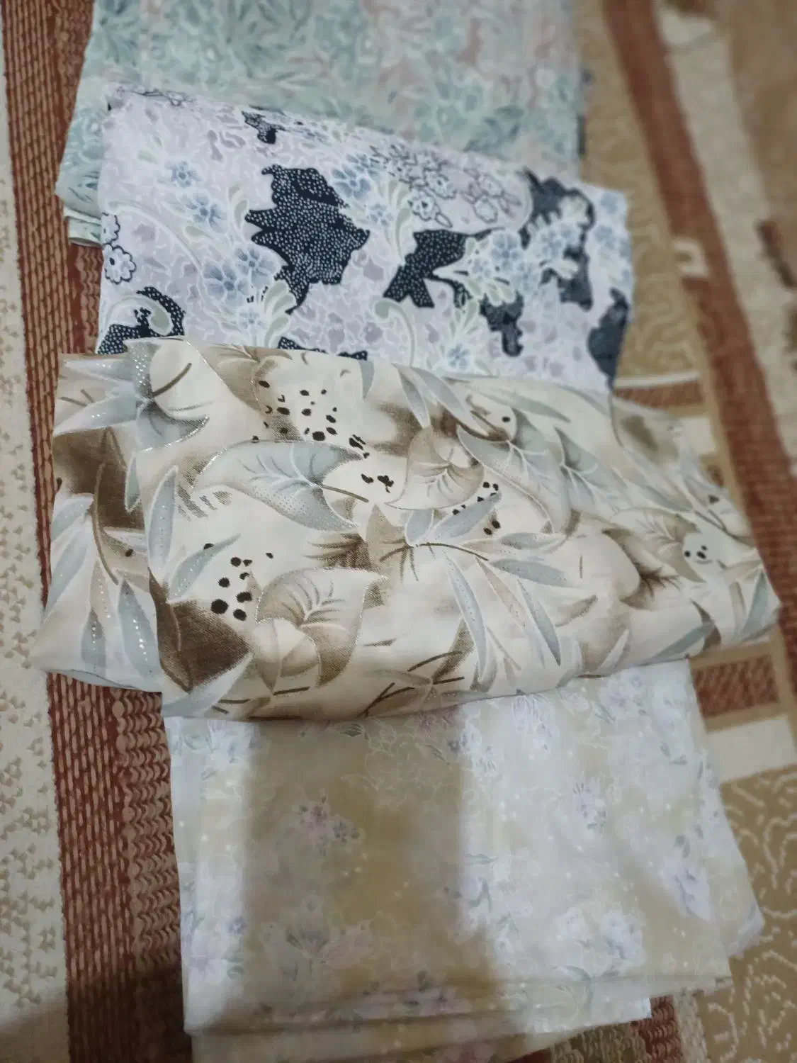 چادررنگی|لباس|کاشان, ولیعصر|دیوار