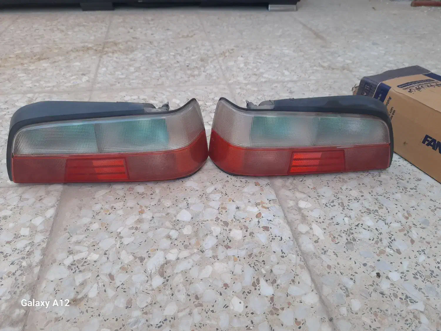 سلام دوستان یک جفت چراغ جلو ویک جفت عقب|قطعات یدکی و لوازم جانبی|محمدیه-قزوین, |دیوار