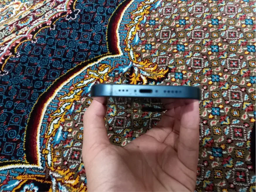 آیفون ۱۳نرمال|موبایل|هشتگرد, هشتگرد قدیم|دیوار