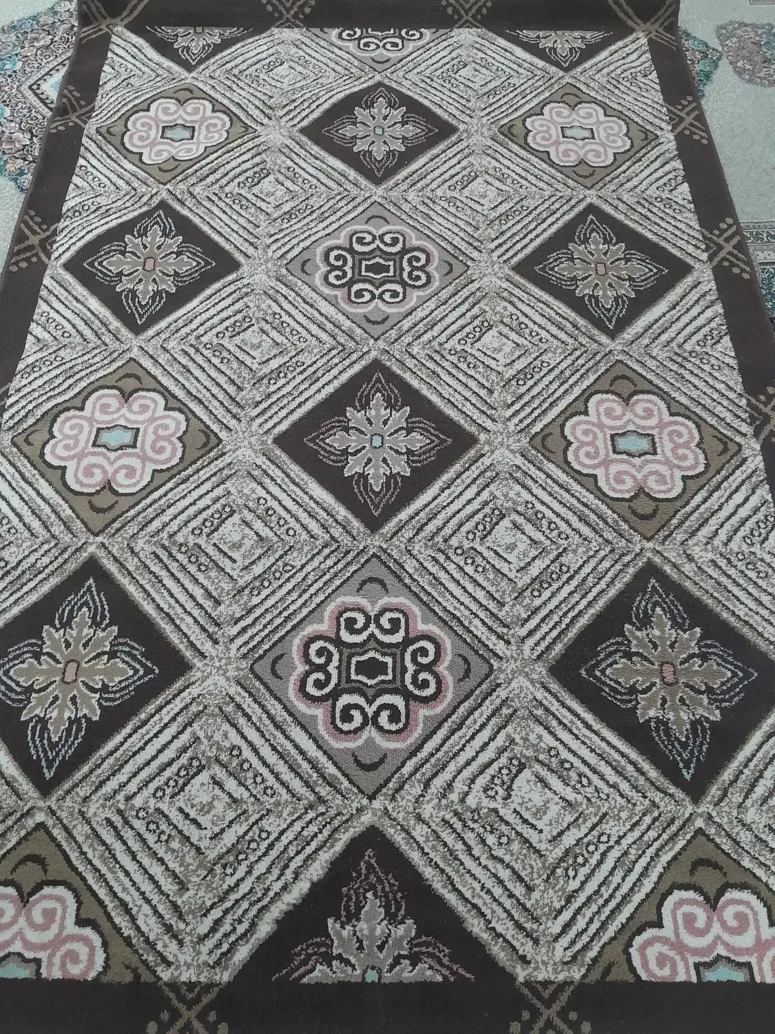 فرش فانتزی کاملا سالم|فرش|اردبیل, |دیوار