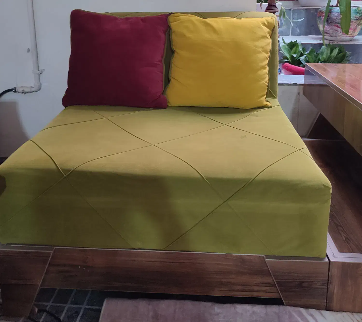 مبل ۹نفره|مبلمان خانگی و میز عسلی|شیراز, محراب|دیوار